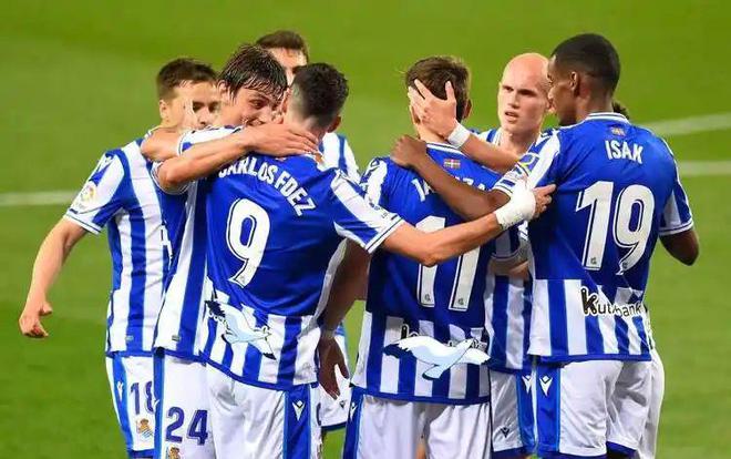 开云下载-关于皇家社会球员展现团结精神，备战紧张的对手的信息