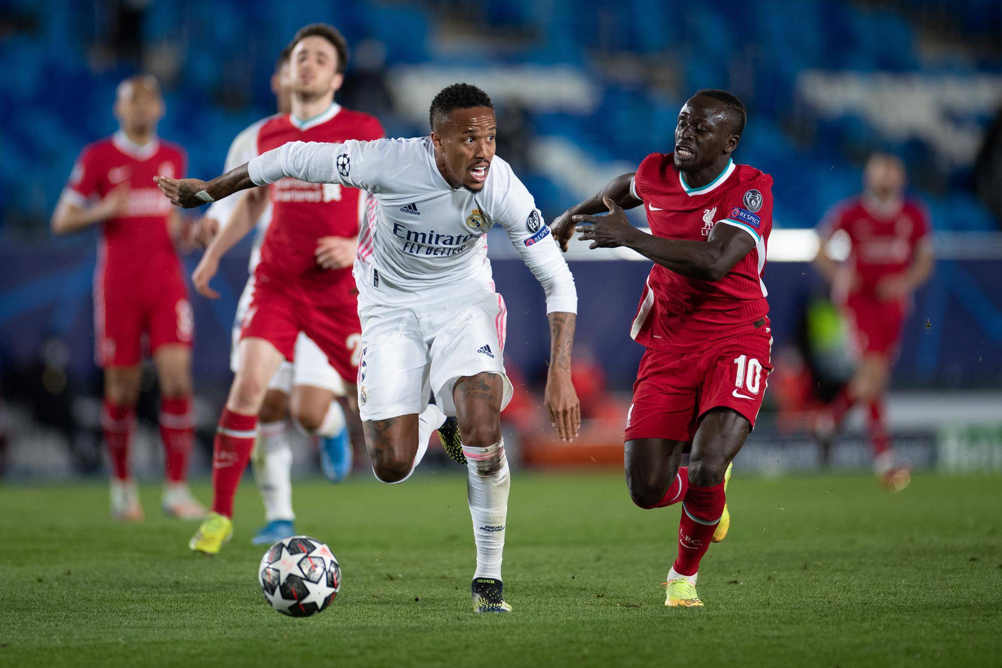 意甲比赛精彩纷呈，球队竞技状态亮眼的简单介绍