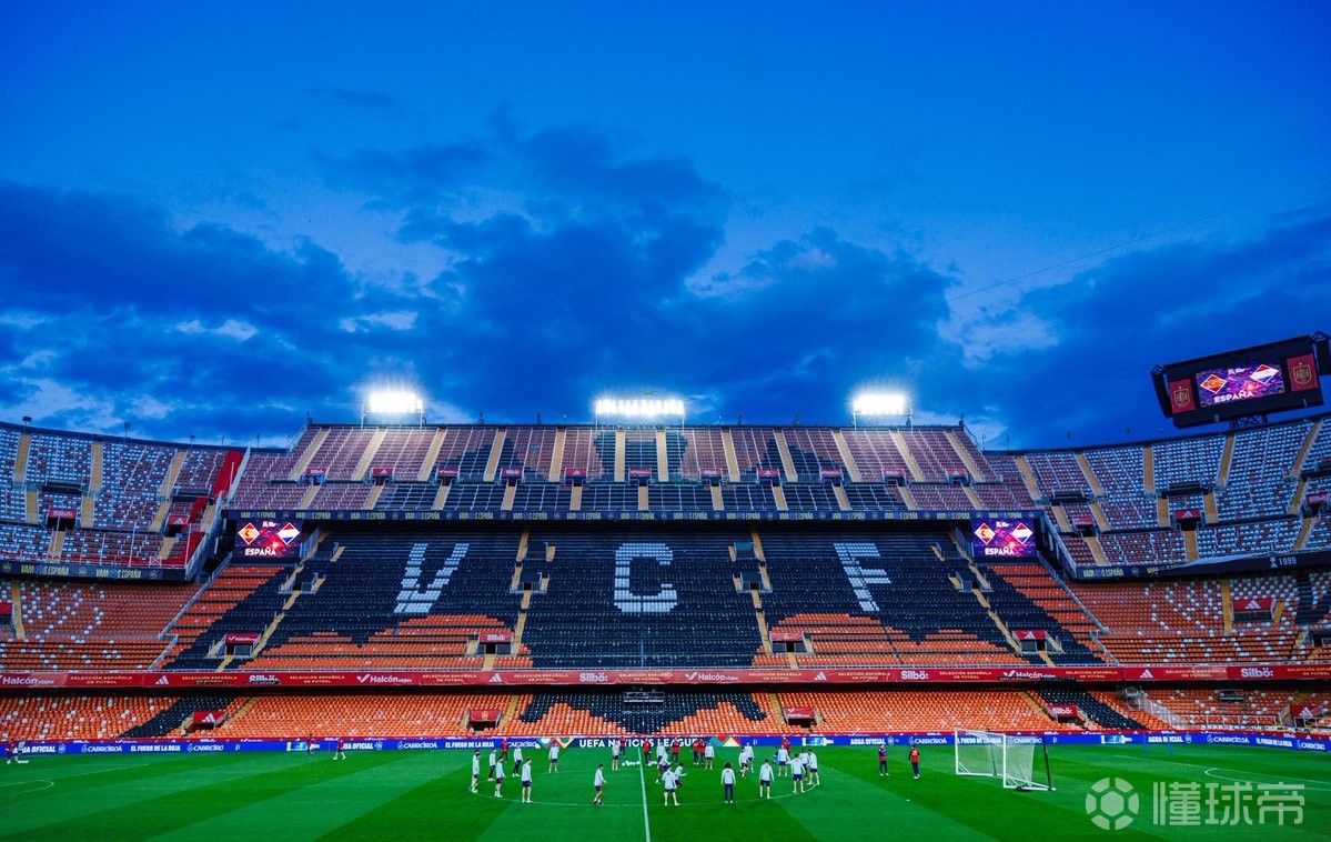 瓦伦西亚客场击败塞维利亚，积分攀升向前的简单介绍