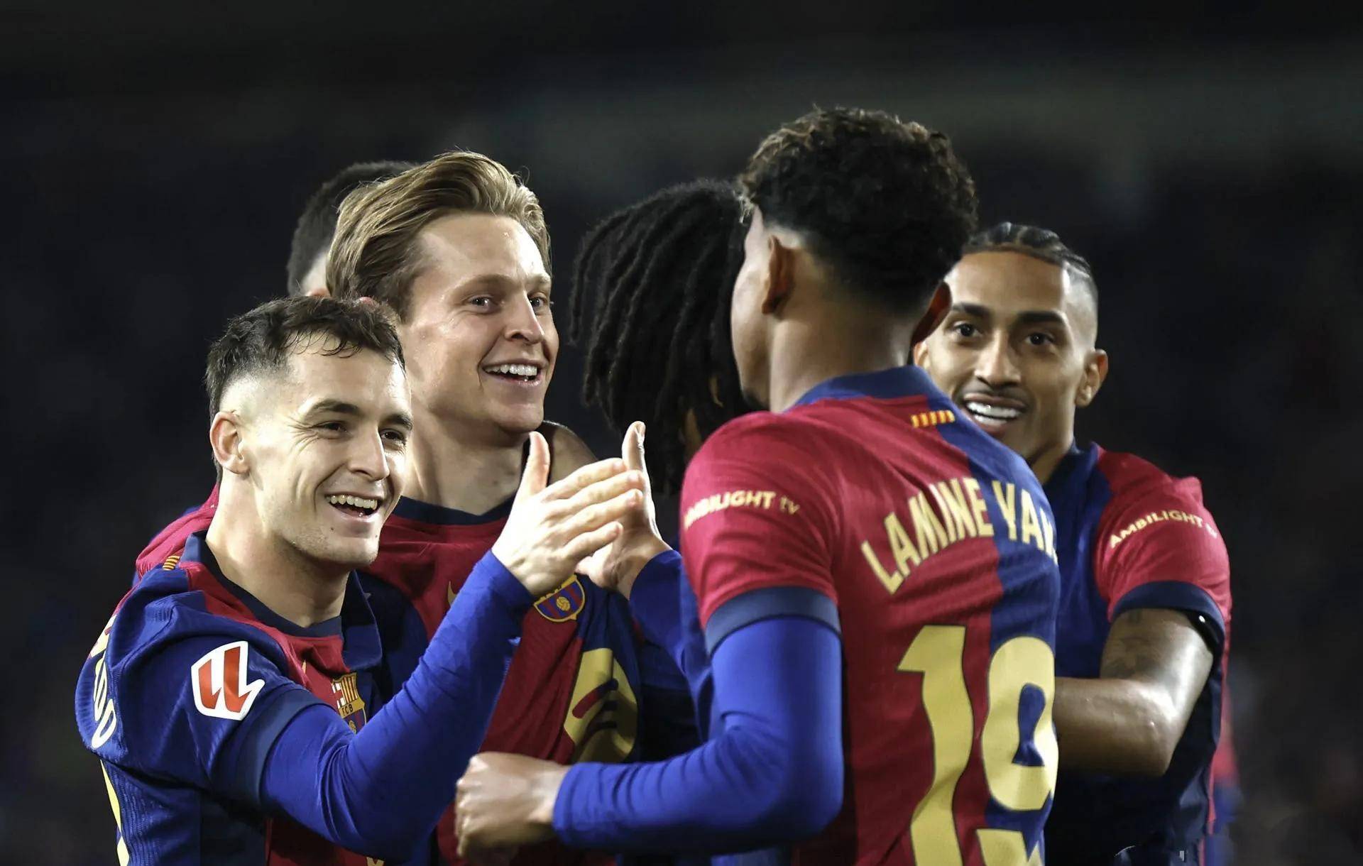 关于世界级足球大战引起观众狂热，拼搏水平的信息