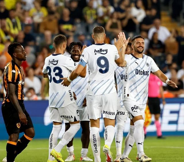 开云体育平台APP-穆里尼奥重塑球队战术，取得连胜