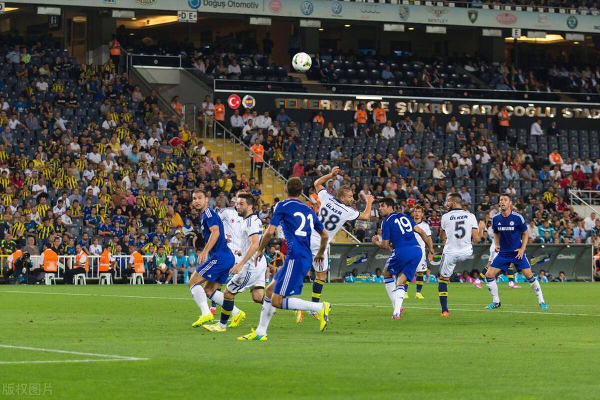 开云体育在线-曼联将迎战切尔西欧洲豪门对决