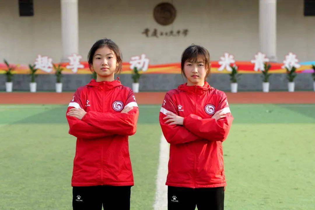 运动员们助力国家荣耀，为赛场增光添彩