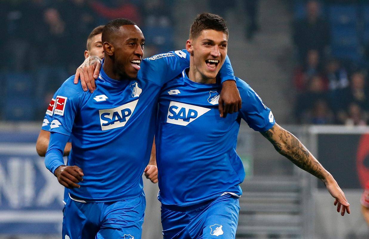 霍芬海姆队的战术取得初步成功的简单介绍