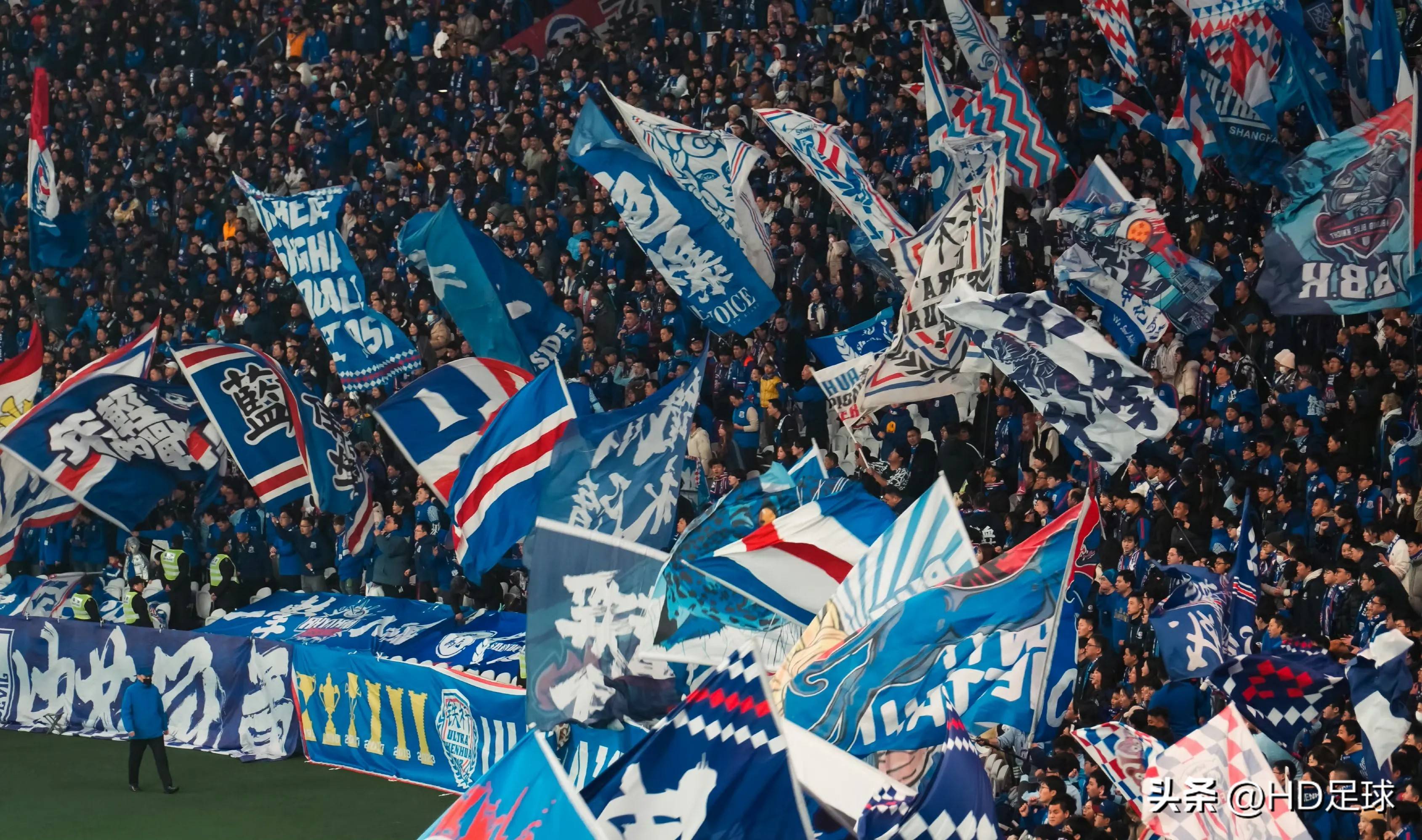 开云平台-国内足球比赛呈现白热化状态，球迷热情不减