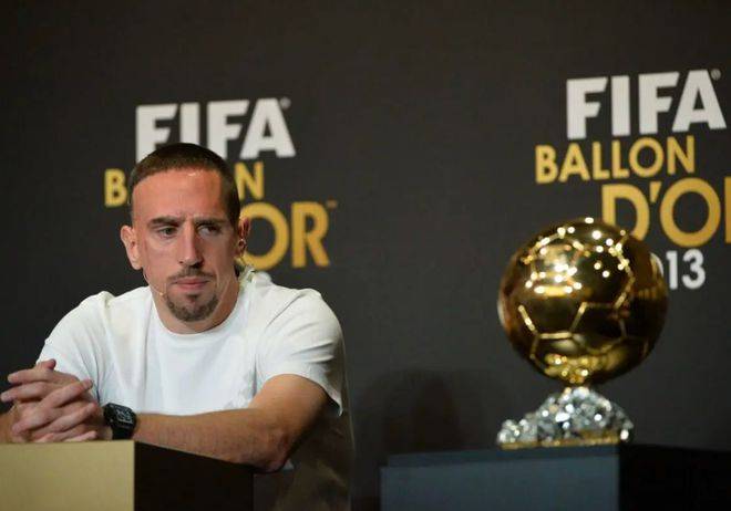 瑞典球员斩获金球大奖! 瑞典球员斩获金球大奖!