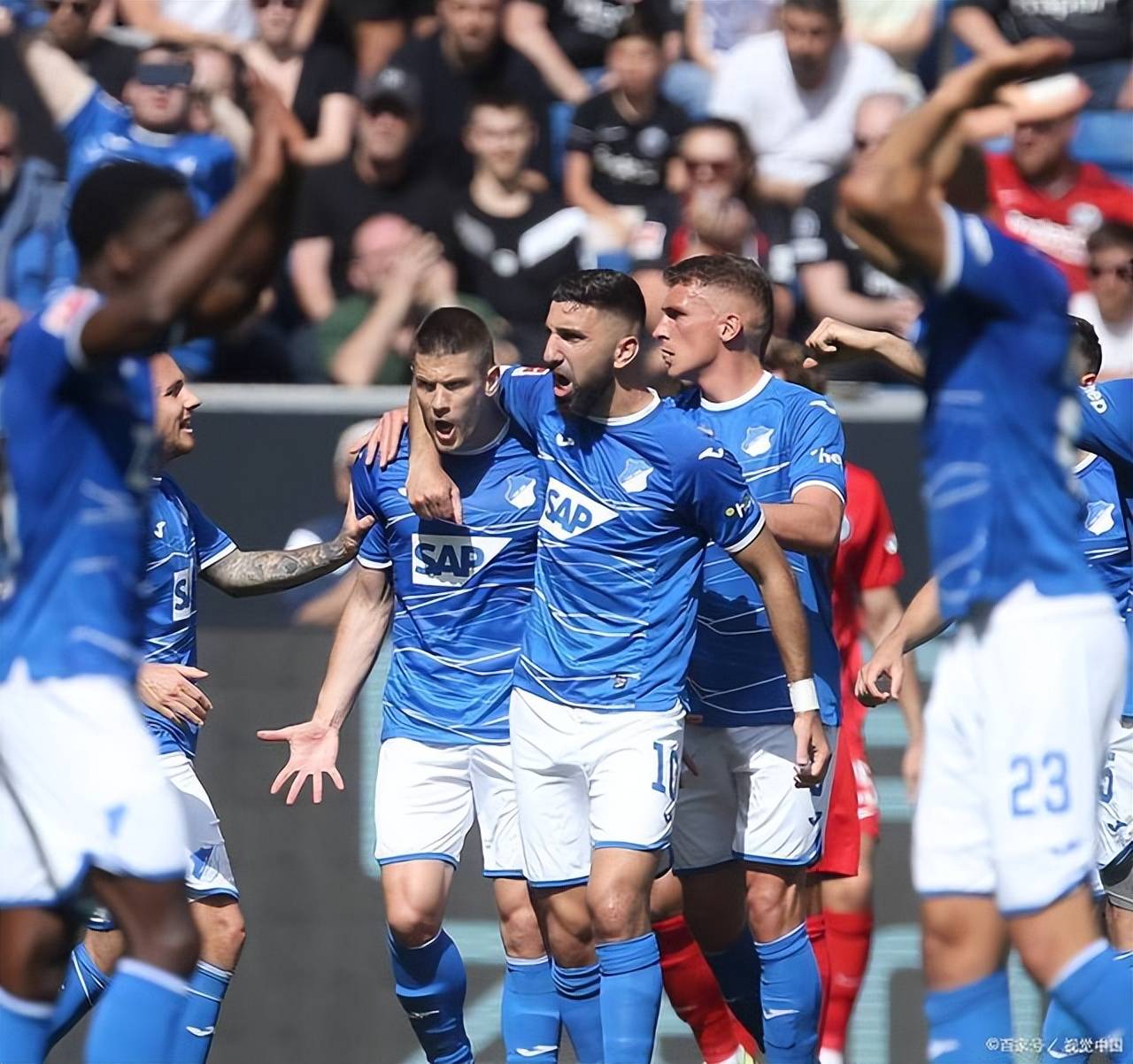 开云平台-关于亚眠主场大胜圣埃蒂安，力压对手的信息