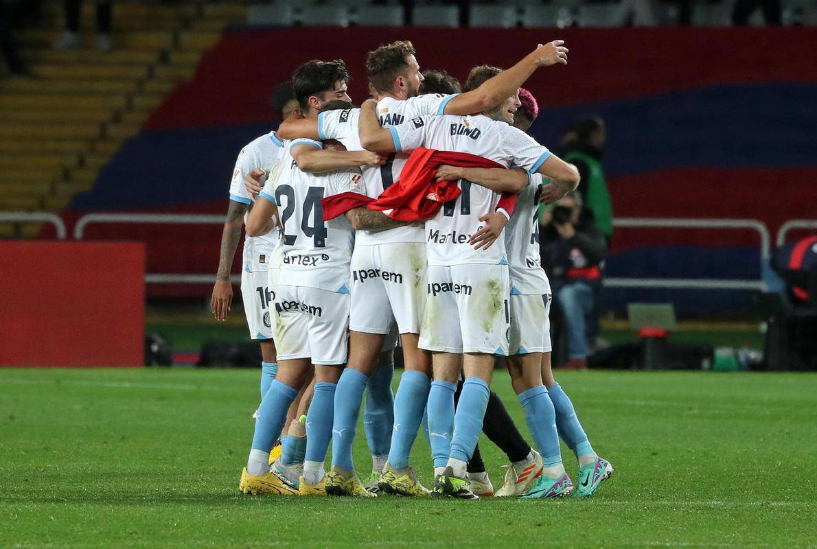 开云体育下载-国际足球比赛激烈较量，球队实力对抗的简单介绍