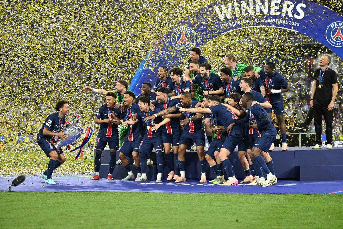 开云体育平台APP-小组赛落幕，欧冠强之争激烈展开