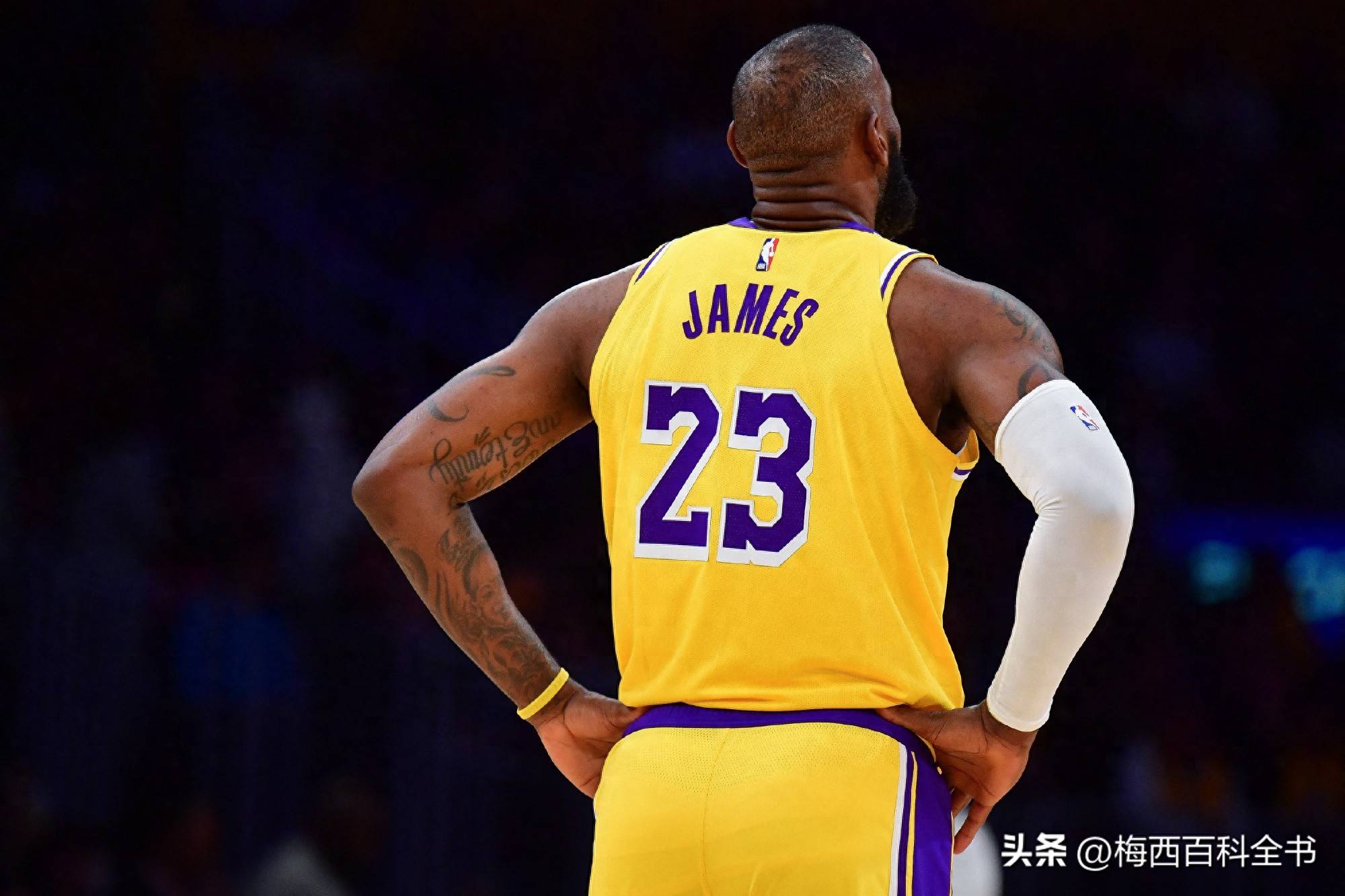 包含湖人遭遇梅西绝杀，欧冠局势紧张的词条