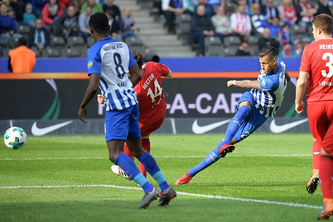 包含欧洲足球巨头对决，精彩继续上演！的词条