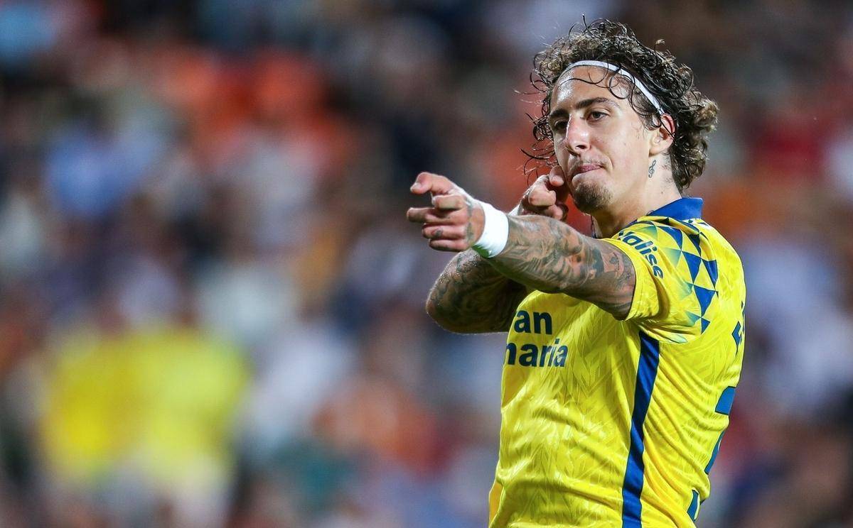 包含瓦伦西亚主场取胜,全队士气高涨的词条 包含瓦伦西亚主场取胜,全队士气高涨的词条