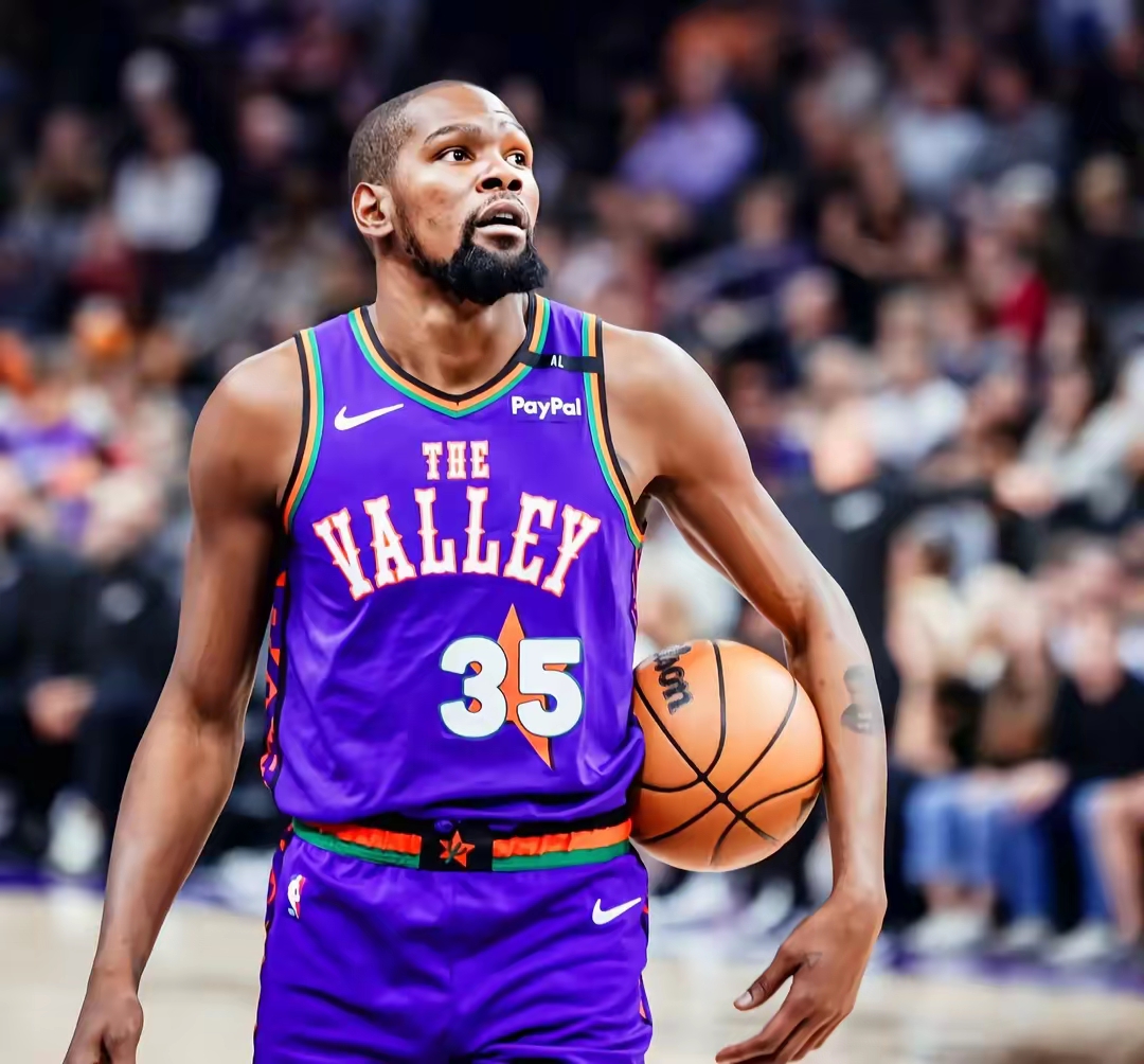 马刺绝杀国王，布克一己之力扛起全队