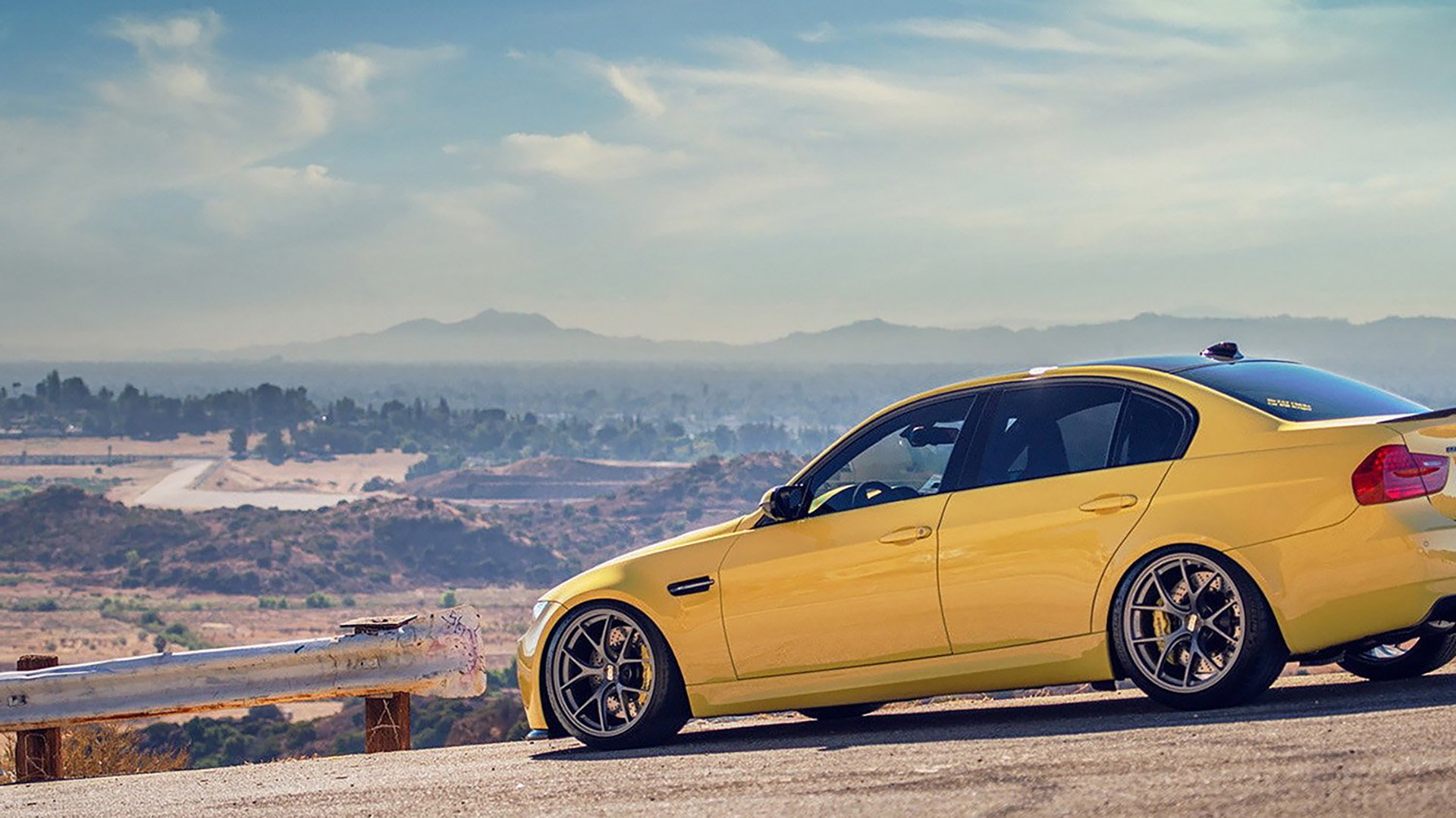 引擎轰鸣与技术革新，F1新赛季揭幕战与篮网单节风暴中的竞技哲学