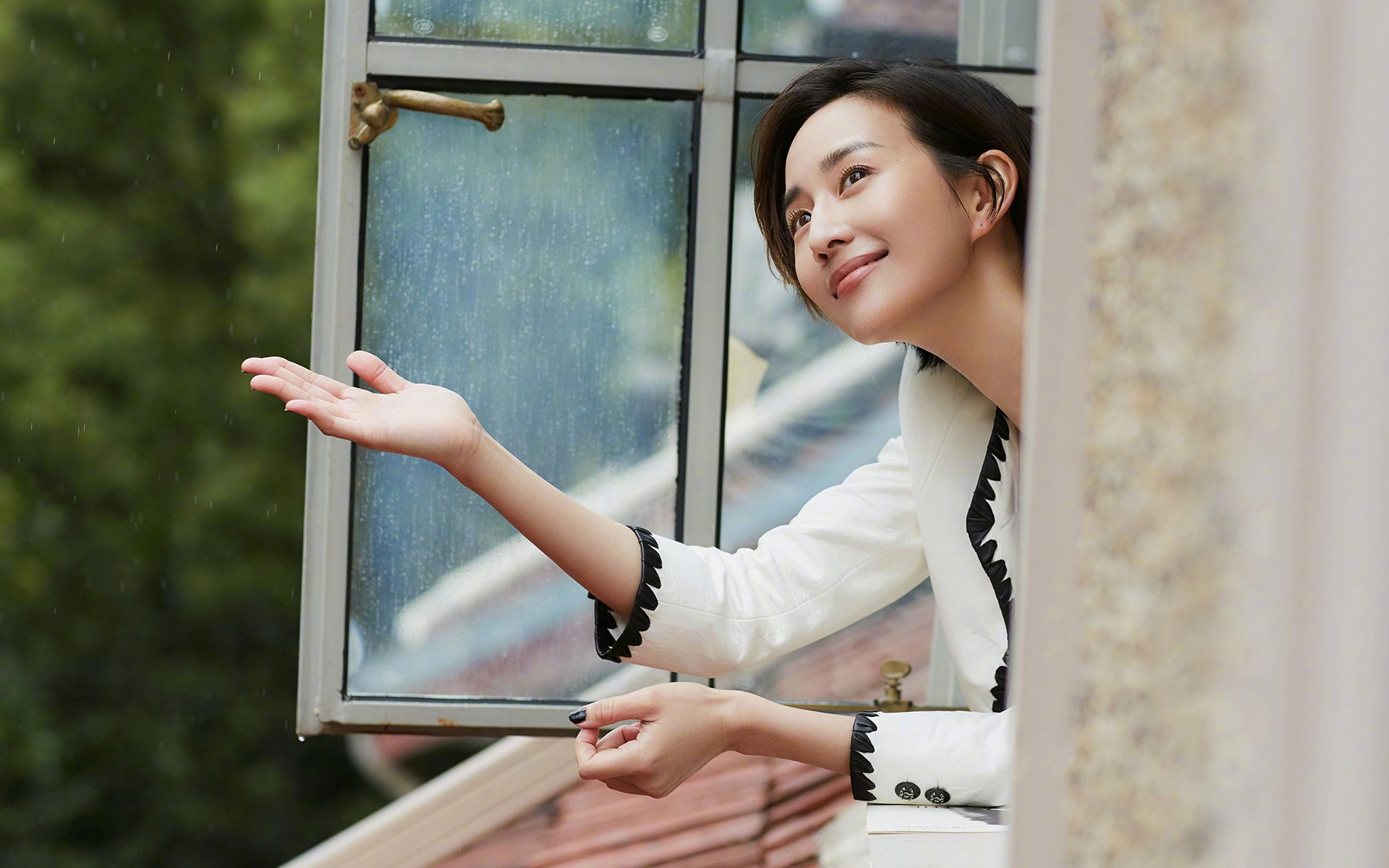 英雄约基奇破重围,山西队惊险逆转深圳队