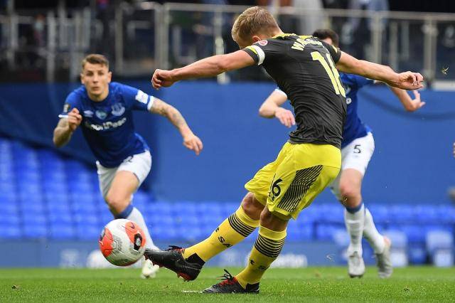 开云体育-阿尔瓦雷斯关键时刻站出来，塞维利亚加时取胜法国